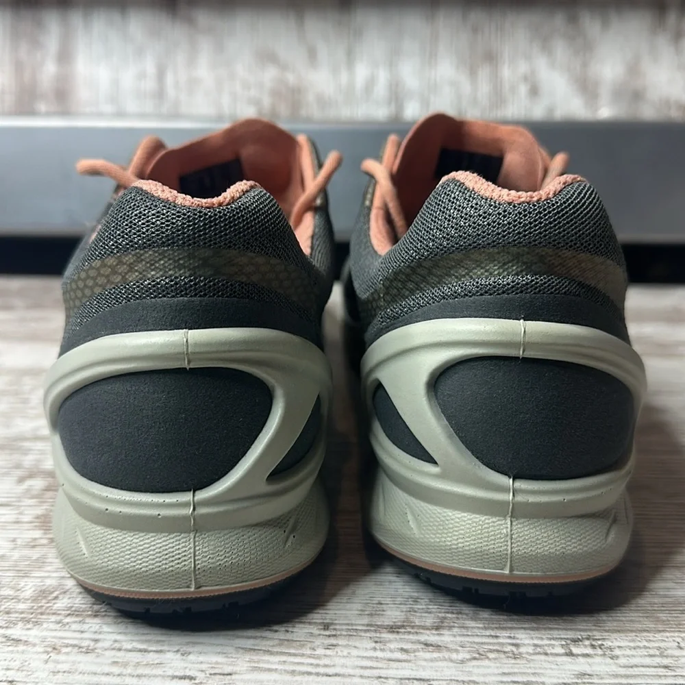 Ecco Biom Fjuel Tie Walking Shoes Women’s Sz 11